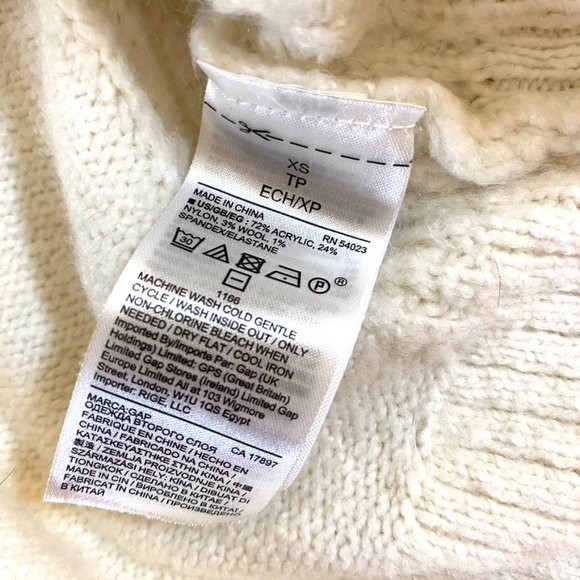 Awesome White Gap XS Long sleeve turtle neck sweater - Picture 4 of 9